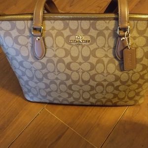 Coach Signature Saddle 2 Purse tote